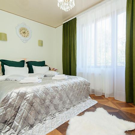 Apart Hotel Era Chisinau Bagian luar foto