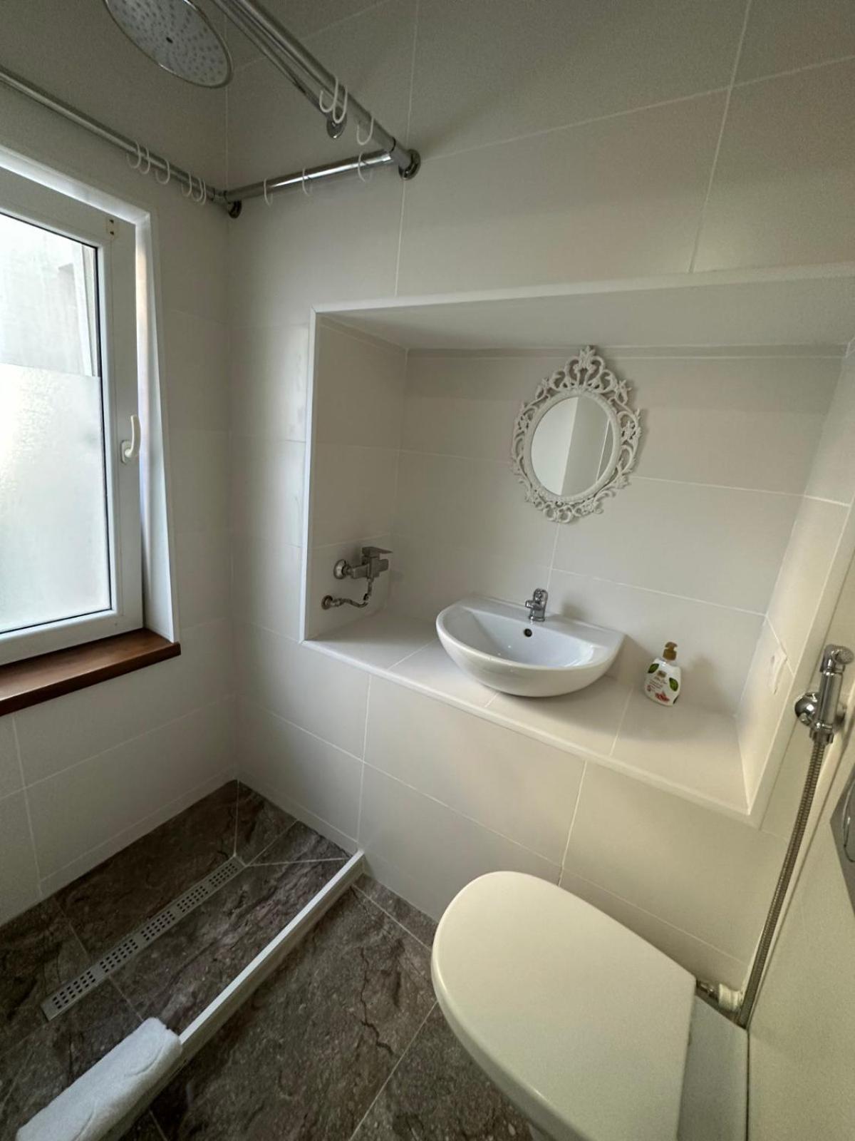 Apart Hotel Era Chisinau Bagian luar foto