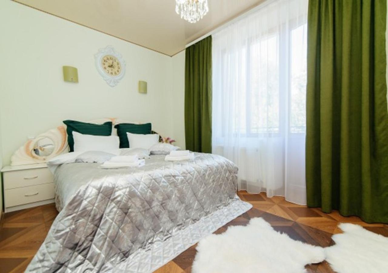 Apart Hotel Era Chisinau Bagian luar foto