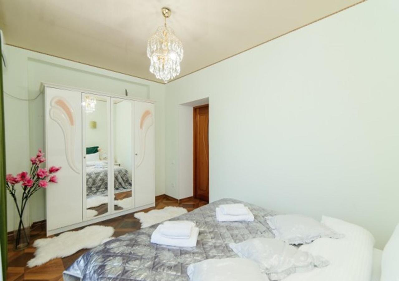 Apart Hotel Era Chisinau Bagian luar foto